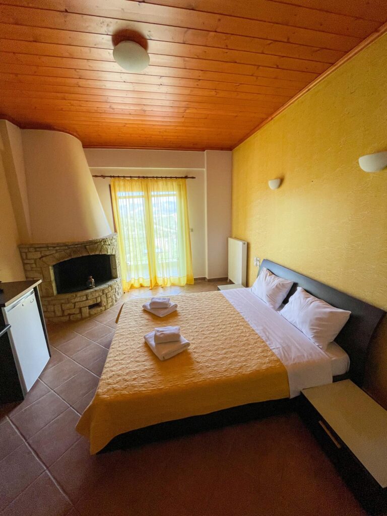 Ξενώνας Ζαχαράκης - Τσαπουρνιά