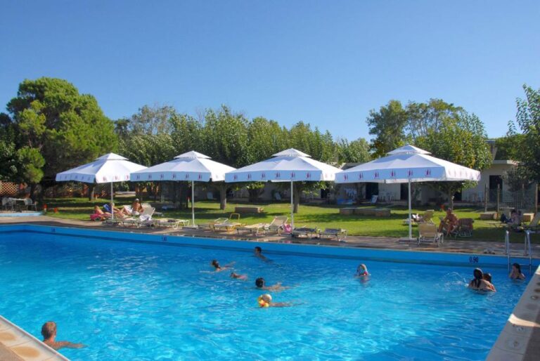 Ionian Beach Hotel - Λακόπετρα Αχαΐας ✦ -35% ✦ 4 Ημέρες (3 Διανυκτερεύσεις) ✦ 2 άτομα + 1 παιδί έως 12 ετών ✦ 12 ✦ 27/07/2026 έως 31/07/2026