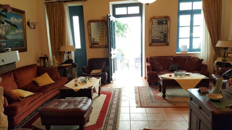 4* Polyxenia Hotel - Ναύπλιο ✦ -20% ✦ 3 Ημέρες (2 Διανυκτερεύσεις) ✦ 2 άτομα + 1 παιδί έως 2 ετών ✦ 1 ✦ έως 30/06/2026 και 01/09/2026 έως 30/09/2026