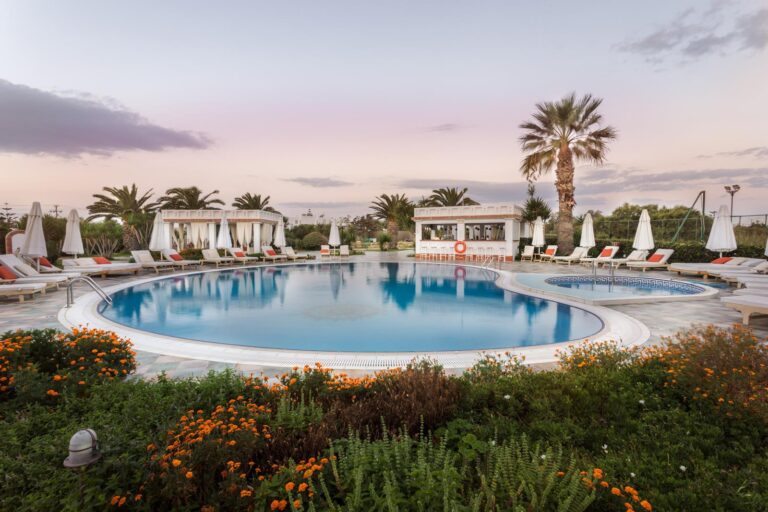 4* Porto Naxos Hotel - Άγιος Γεώργιος