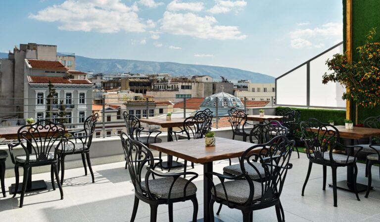 Athens City View Urban Suites - Αθήνα ✦ 2 Ημέρες (1 Διανυκτέρευση) ✦ 2 άτομα ✦ 18 ✦ έως 12/07/2027 ✦ Στην καρδιά της Αθήνας!