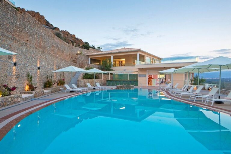 4* Princess Kyniska Suites - Καραβοστάσι